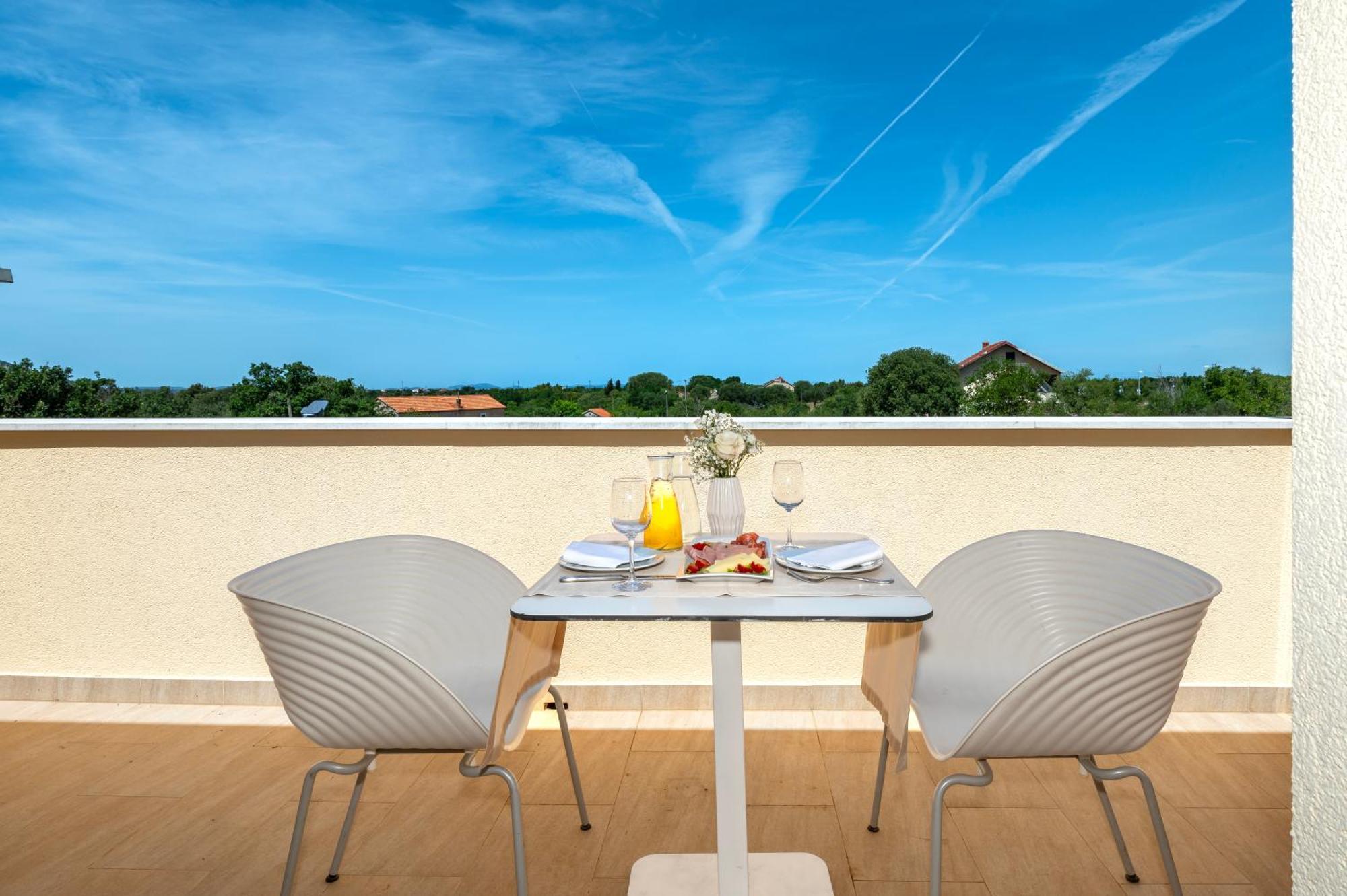 Guest Accommodation Atrium Gulin Lozovac Bagian luar foto